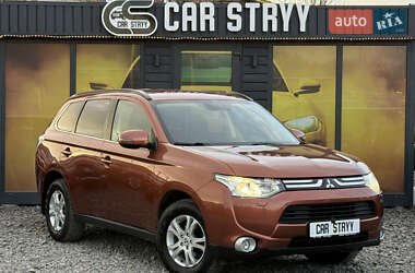 Позашляховик / Кросовер Mitsubishi Outlander 2013 в Стрию