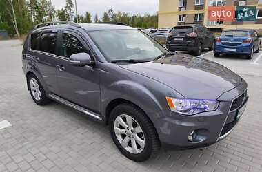 Внедорожник / Кроссовер Mitsubishi Outlander 2010 в Киеве