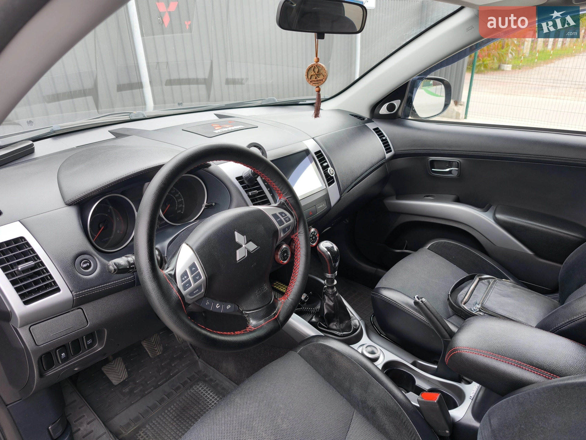 2010 Mitsubishi Outlander - мініатюра 7