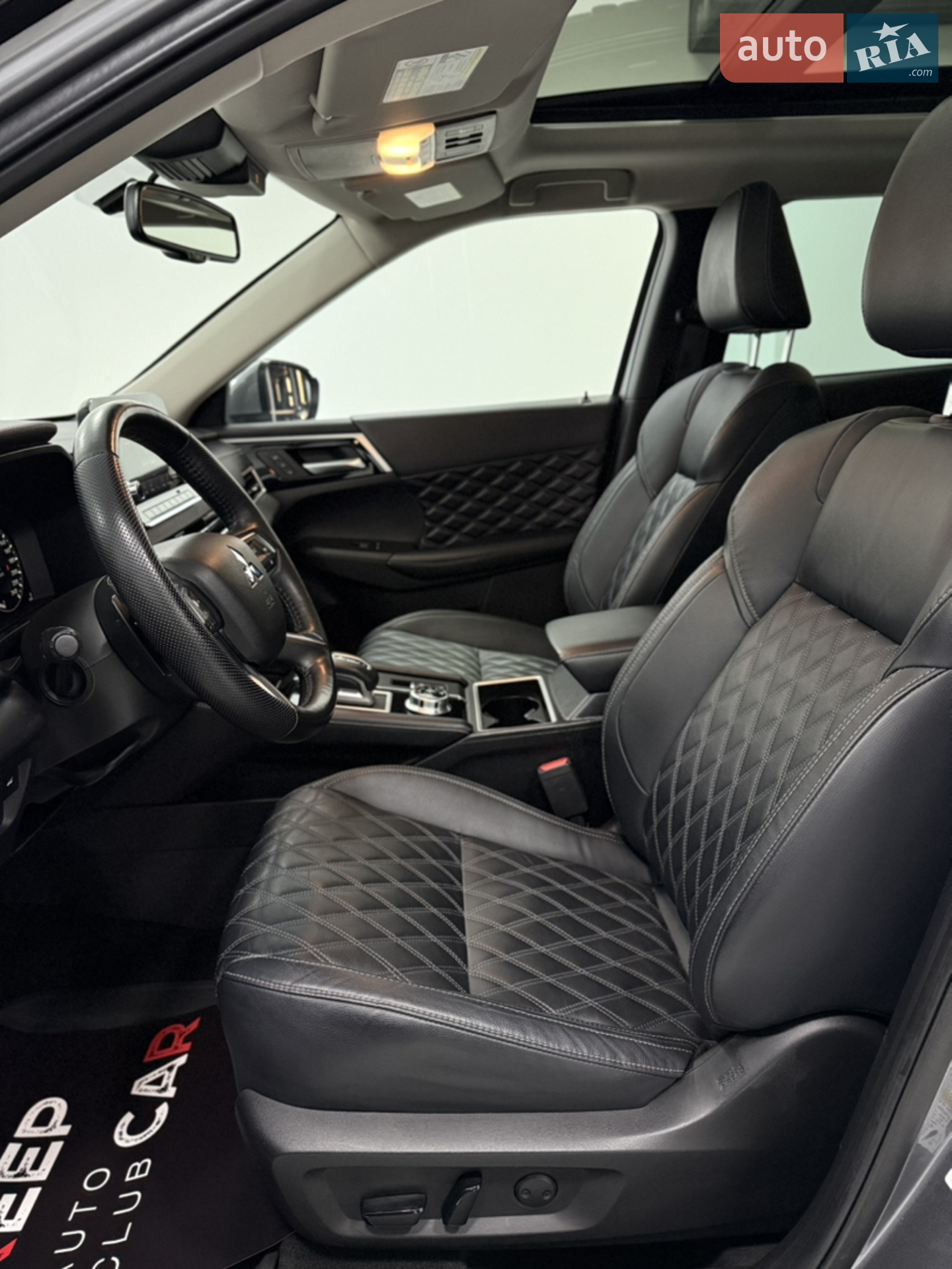 2023 Mitsubishi Outlander - мініатюра 19