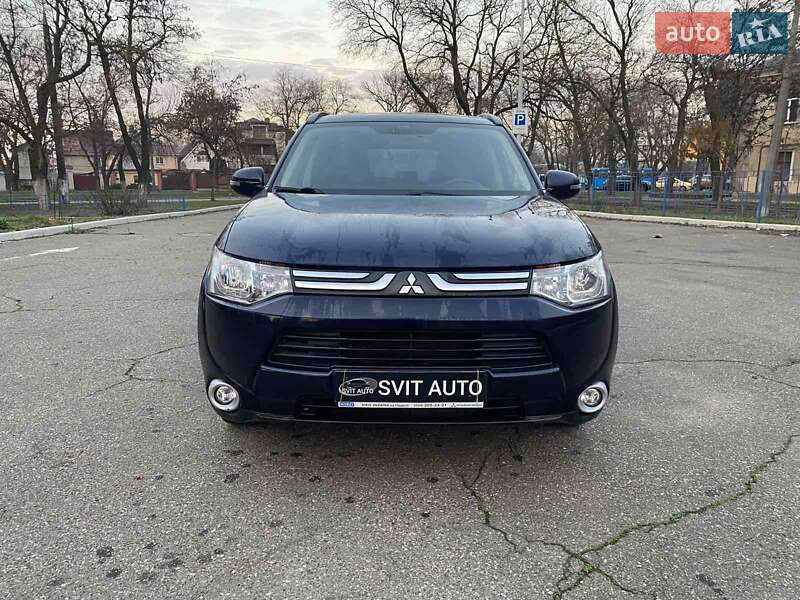 Позашляховик / Кросовер Mitsubishi Outlander 2013 в Миколаєві