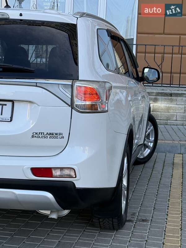 Внедорожник / Кроссовер Mitsubishi Outlander 2014 в Одессе