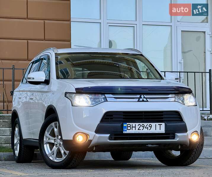 Внедорожник / Кроссовер Mitsubishi Outlander 2014 в Одессе