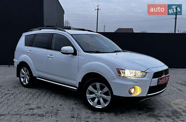 Позашляховик / Кросовер Mitsubishi Outlander 2011 в Косові