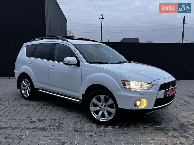 Mitsubishi Outlander 2011