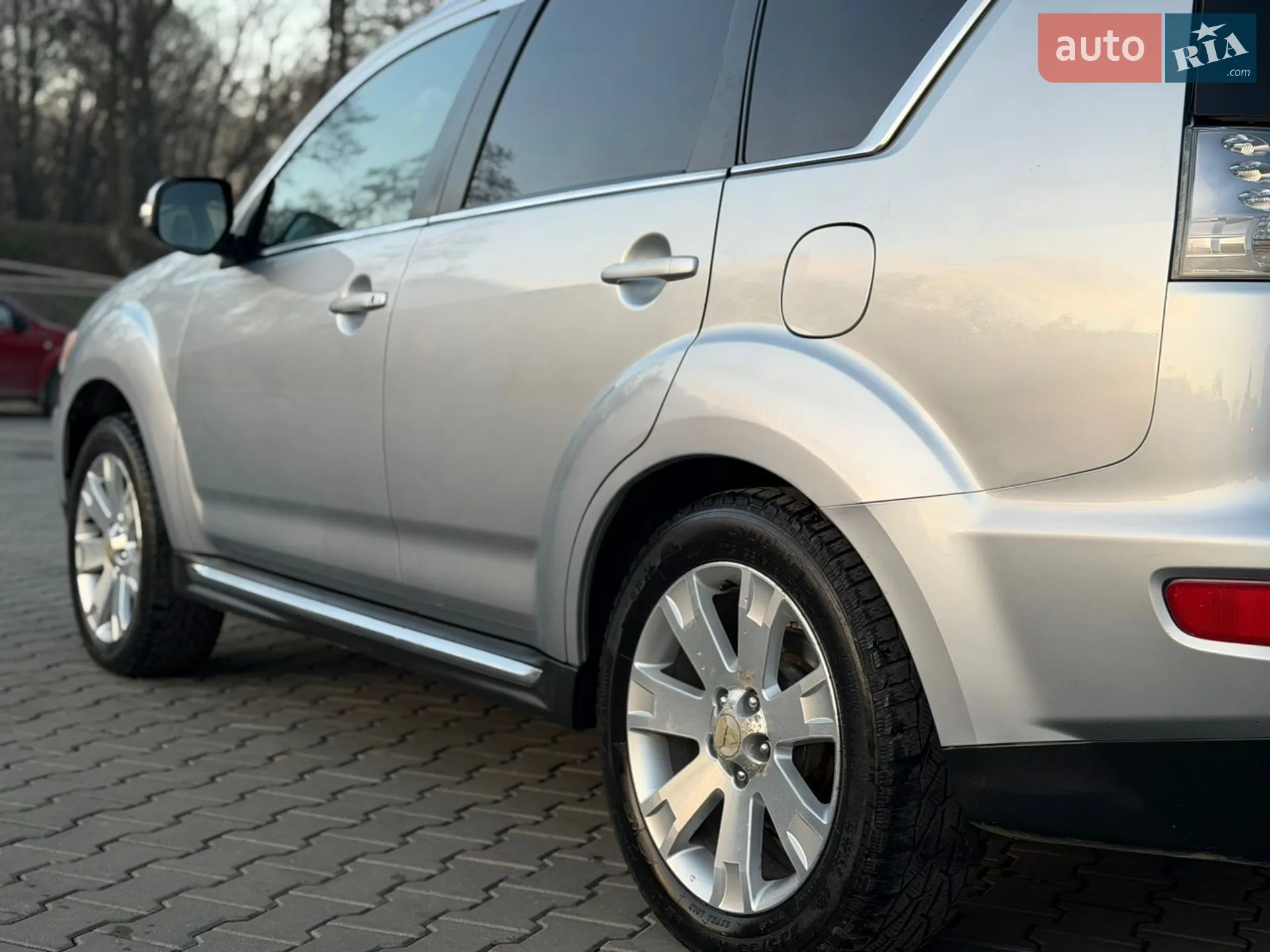 2010 Mitsubishi Outlander - мініатюра 9