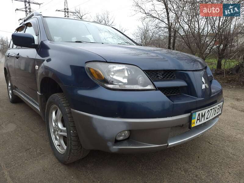 Позашляховик / Кросовер Mitsubishi Outlander 2003 в Миколаєві