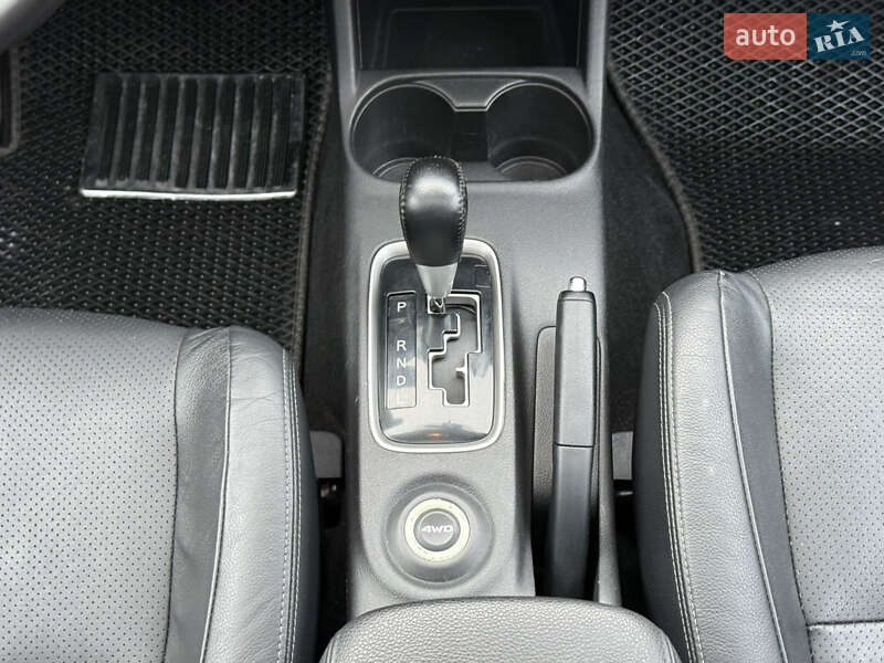 Внедорожник / Кроссовер Mitsubishi Outlander 2012 в Тернополе