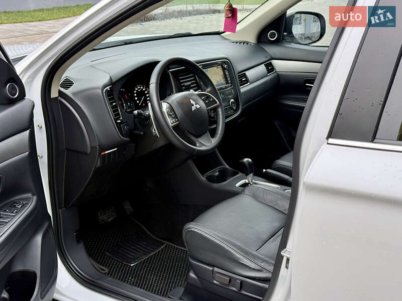 Внедорожник / Кроссовер Mitsubishi Outlander 2012 в Тернополе