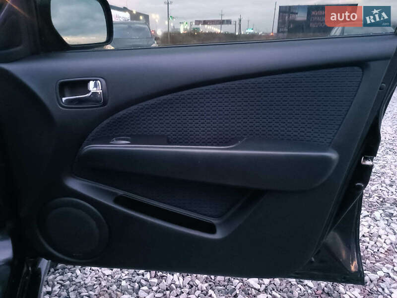 Позашляховик / Кросовер Mitsubishi Outlander 2008 в Львові