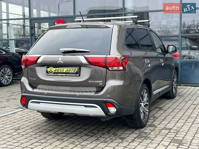 Позашляховик / Кросовер Mitsubishi Outlander 2016 в Івано-Франківську