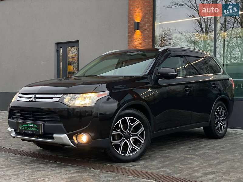 Mitsubishi Outlander 2015