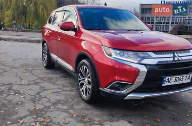 Внедорожник / Кроссовер Mitsubishi Outlander 2017 в Кривом Роге