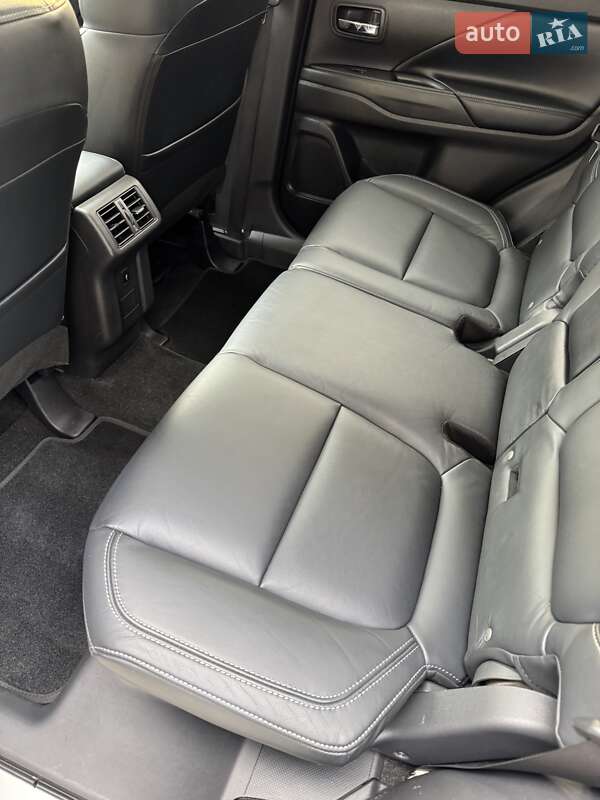 Позашляховик / Кросовер Mitsubishi Outlander 2018 в Києві фото 21 Позашляховик / Кросовер Mitsubishi Outlander 2018 в Києві