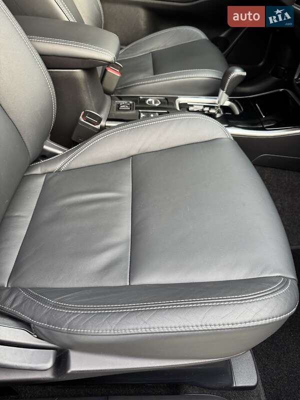 Позашляховик / Кросовер Mitsubishi Outlander 2018 в Києві фото 12 Позашляховик / Кросовер Mitsubishi Outlander 2018 в Києві