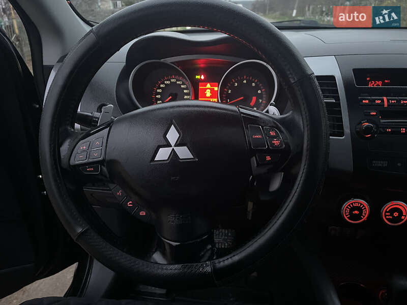 Позашляховик / Кросовер Mitsubishi Outlander 2007 в Миколаєві