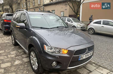 Внедорожник / Кроссовер Mitsubishi Outlander 2011 в Львове