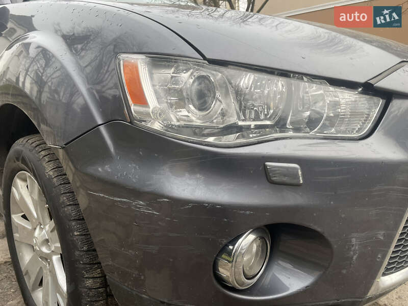 Позашляховик / Кросовер Mitsubishi Outlander 2011 в Львові