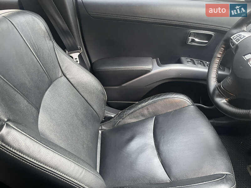 Позашляховик / Кросовер Mitsubishi Outlander 2011 в Львові