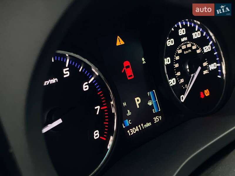 Позашляховик / Кросовер Mitsubishi Outlander 2015 в Дніпрі