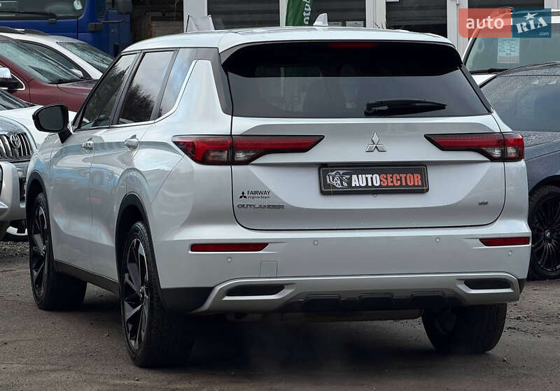 Позашляховик / Кросовер Mitsubishi Outlander 2021 в Харкові