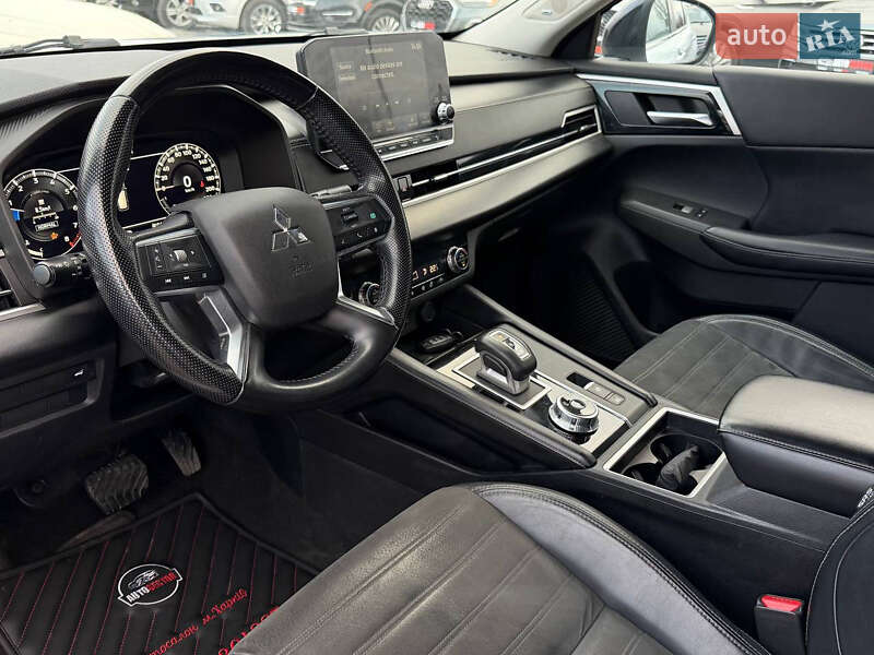 Позашляховик / Кросовер Mitsubishi Outlander 2021 в Харкові