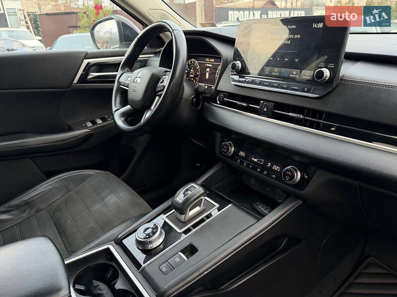 Позашляховик / Кросовер Mitsubishi Outlander 2021 в Харкові