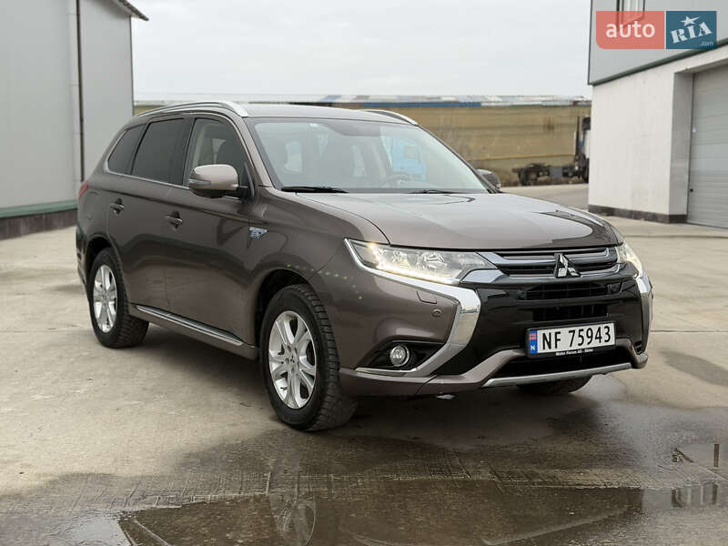 Mitsubishi Outlander 2015