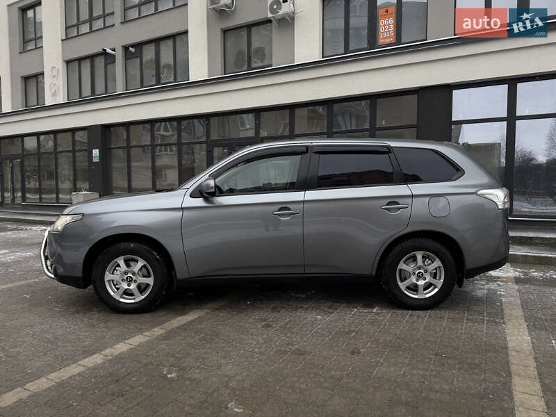 Позашляховик / Кросовер Mitsubishi Outlander 2014 в Івано-Франківську фото 3 Позашляховик / Кросовер Mitsubishi Outlander 2014 в Івано-Франківську