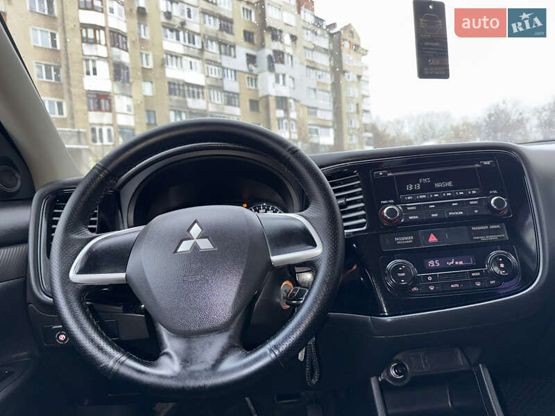 Позашляховик / Кросовер Mitsubishi Outlander 2014 в Івано-Франківську фото 54 Позашляховик / Кросовер Mitsubishi Outlander 2014 в Івано-Франківську