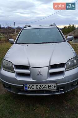 Внедорожник / Кроссовер Mitsubishi Outlander 2004 в Виноградове