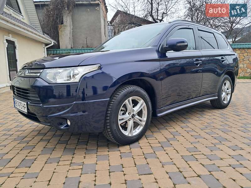 Позашляховик / Кросовер Mitsubishi Outlander 2013 в Могилів-Подільському