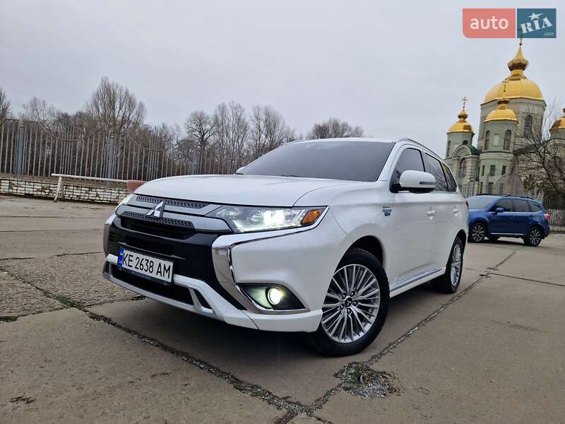 Позашляховик / Кросовер Mitsubishi Outlander 2020 в Дніпрі
