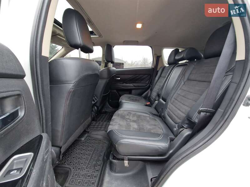 Позашляховик / Кросовер Mitsubishi Outlander 2020 в Дніпрі