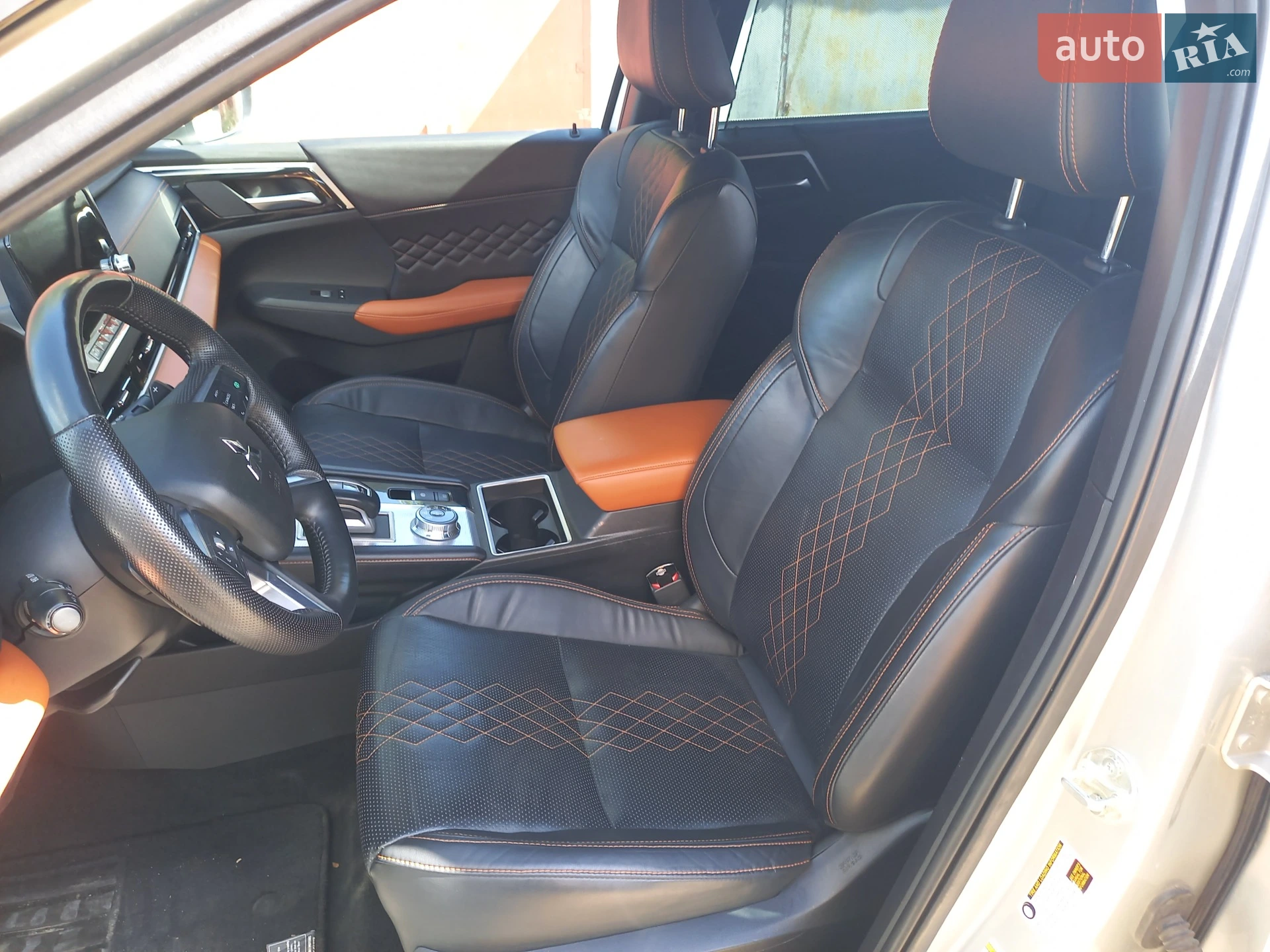 2022 Mitsubishi Outlander - мініатюра 23