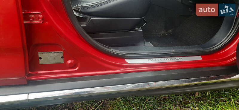 Внедорожник / Кроссовер Mitsubishi Outlander 2009 в Дубно