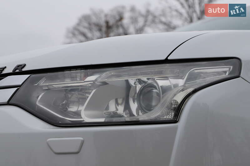 Позашляховик / Кросовер Mitsubishi Outlander 2015 в Трускавці фото 14 Позашляховик / Кросовер Mitsubishi Outlander 2015 в Трускавці