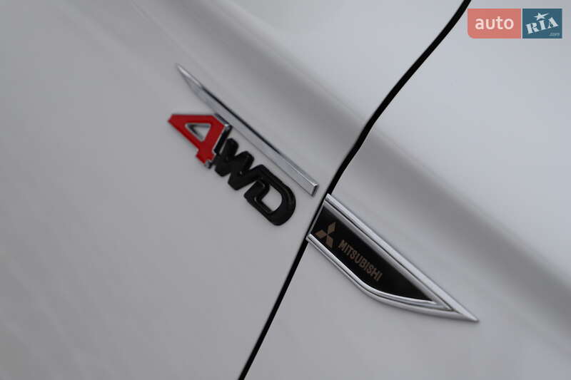 Позашляховик / Кросовер Mitsubishi Outlander 2015 в Трускавці фото 19 Позашляховик / Кросовер Mitsubishi Outlander 2015 в Трускавці
