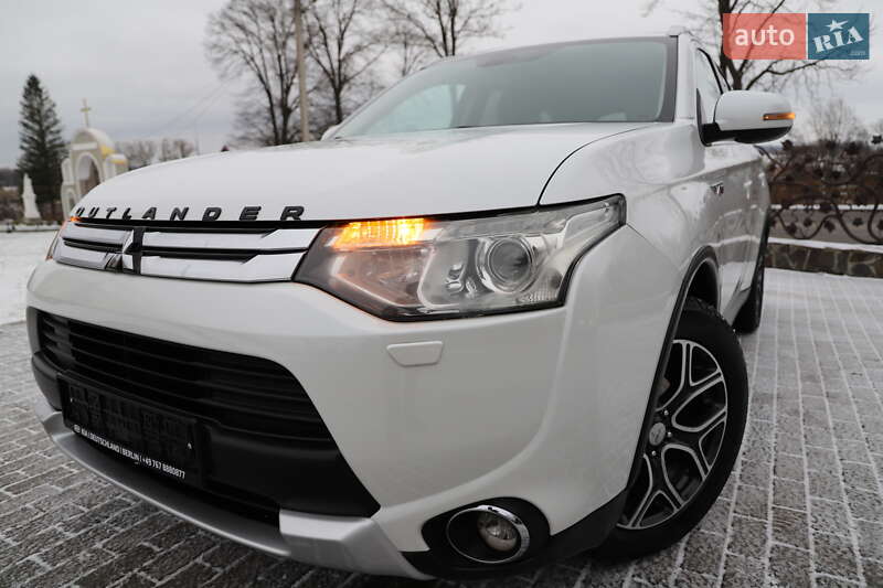 Позашляховик / Кросовер Mitsubishi Outlander 2015 в Трускавці фото 56 Позашляховик / Кросовер Mitsubishi Outlander 2015 в Трускавці