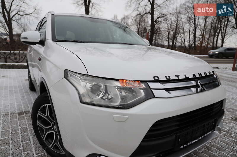 Позашляховик / Кросовер Mitsubishi Outlander 2015 в Трускавці фото 61 Позашляховик / Кросовер Mitsubishi Outlander 2015 в Трускавці