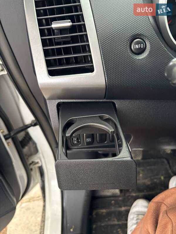 Позашляховик / Кросовер Mitsubishi Outlander 2006 в Трускавці