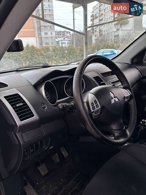 Позашляховик / Кросовер Mitsubishi Outlander 2006 в Трускавці