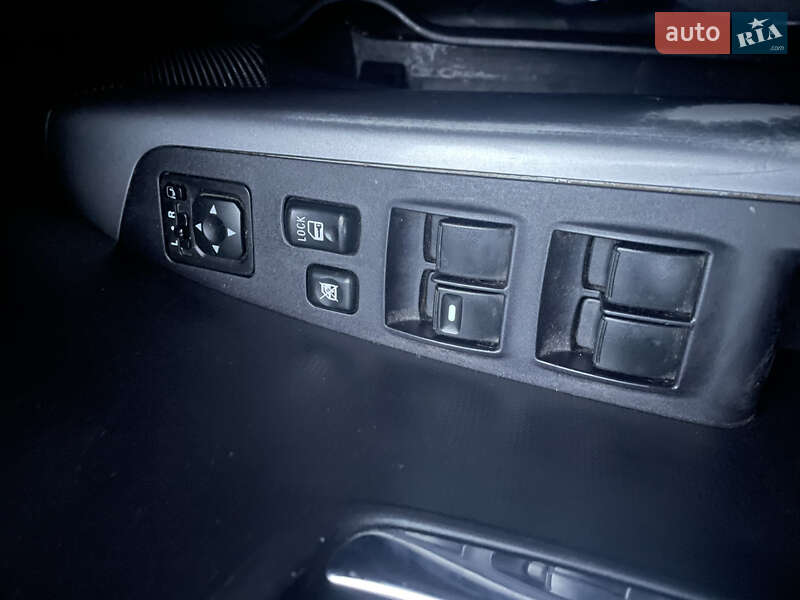 Позашляховик / Кросовер Mitsubishi Outlander 2011 в Кельменцях