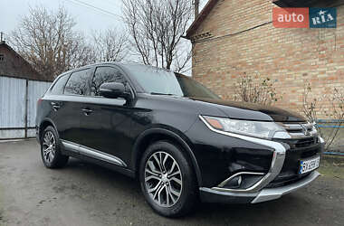Позашляховик / Кросовер Mitsubishi Outlander 2017 в Нетішині