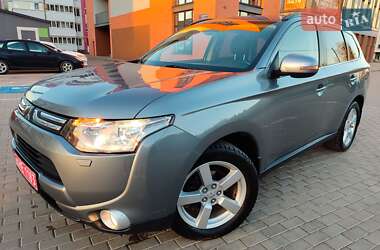 Внедорожник / Кроссовер Mitsubishi Outlander 2013 в Львове