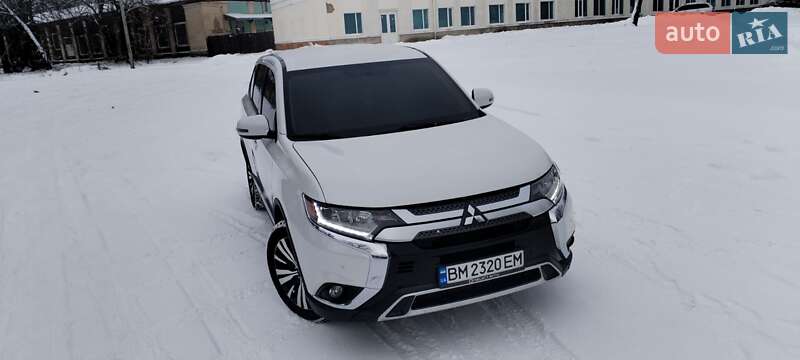 Позашляховик / Кросовер Mitsubishi Outlander 2018 в Шостці
