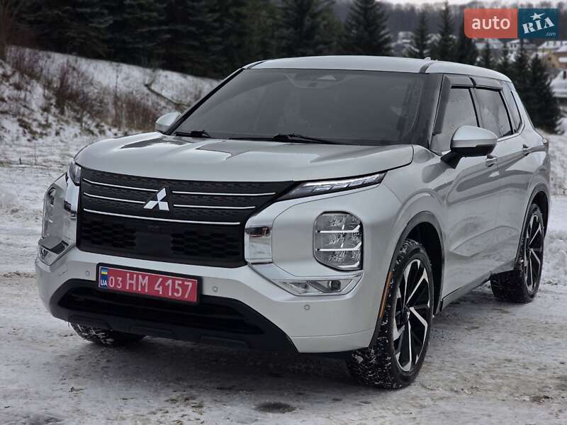 Позашляховик / Кросовер Mitsubishi Outlander 2021 в Тернополі