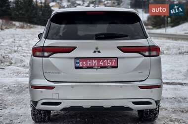 Позашляховик / Кросовер Mitsubishi Outlander 2021 в Тернополі