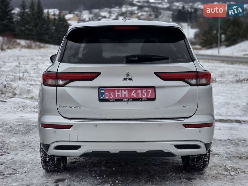 Позашляховик / Кросовер Mitsubishi Outlander 2021 в Тернополі