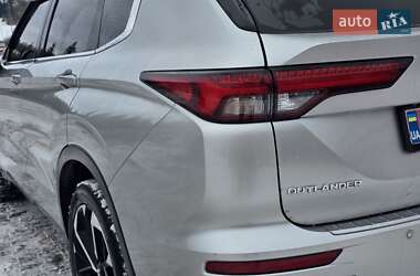 Позашляховик / Кросовер Mitsubishi Outlander 2021 в Тернополі